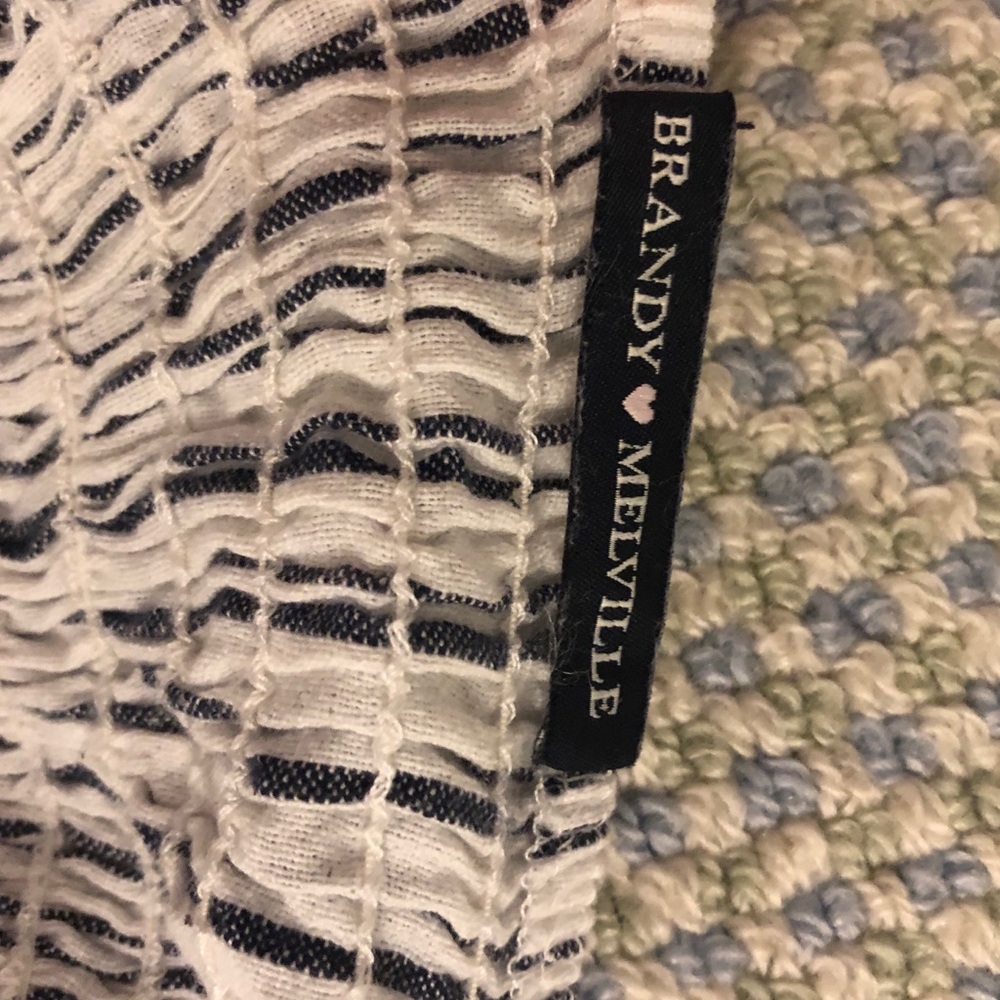 Brandy Melville square neck cropped tank - Picture 4 of 4